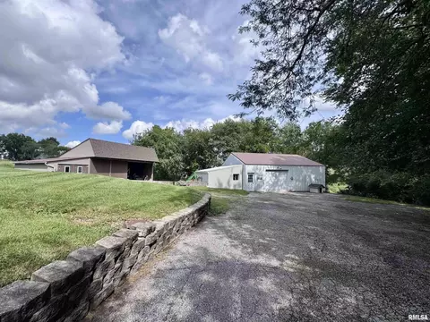 Exterior - 12740 N 1050th Rd, Macomb, IL 61455 photo 4 of 6