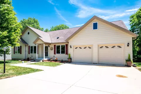 1434 W Tiffany Dr, Peoria, IL 61614
