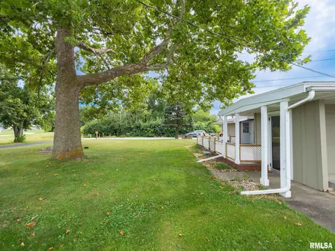 Exterior - 1201 Eagle Ave, Washington, IL 61571 photo 4 of 7