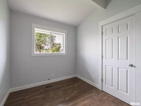 Bedroom - 1201 Eagle Ave, Washington, IL 61571 photo 7 of 11