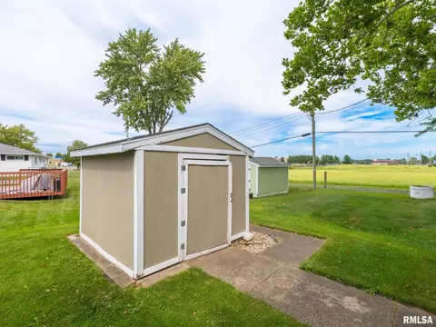 Exterior - 1201 Eagle Ave, Washington, IL 61571 photo 3 of 7