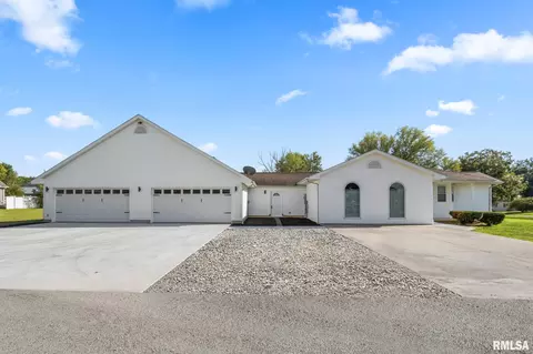 12335 Bermuda Dr, Marion, IL 62959