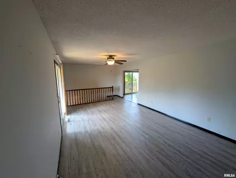 Living - 7860 E 1100th St, Macomb, IL 61455 photo 2 of 3