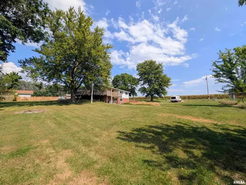 Exterior - 7860 E 1100th St, Macomb, IL 61455 photo 4 of 9
