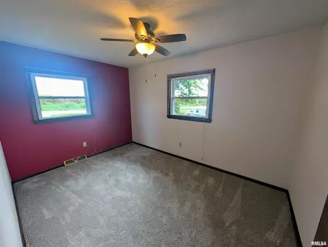 Bedroom - 7860 E 1100th St, Macomb, IL 61455 photo 3 of 6