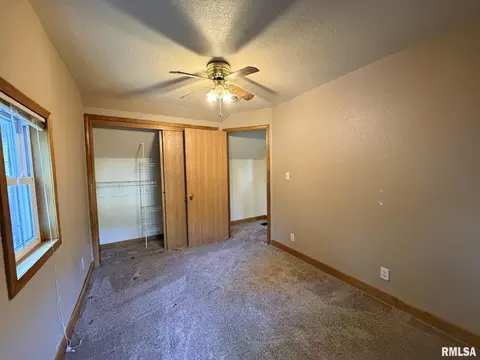 Bedroom - 131 E Jefferson St, Cuba, IL 61427 photo 2 of 4
