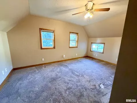 Bedroom - 131 E Jefferson St, Cuba, IL 61427 photo 1 of 4