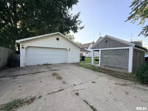 Exterior - 131 E Jefferson St, Cuba, IL 61427 photo 5 of 5