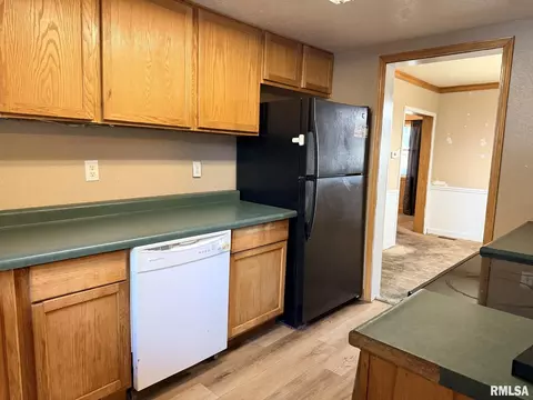 Kitchen - 131 E Jefferson St, Cuba, IL 61427 photo 1 of 2