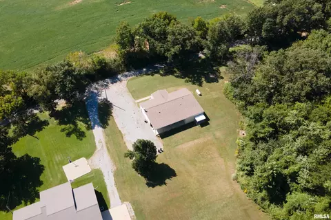 View/Area - 1390 Woolard Rd, Eldorado, IL 62930 photo 2 of 2