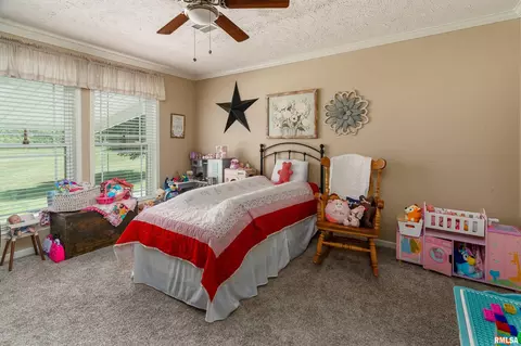 Bedroom - 1390 Woolard Rd, Eldorado, IL 62930 photo 4 of 5