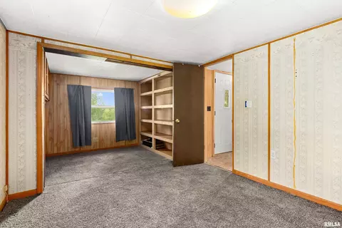 Bedroom - 8671 Timber Rd, Kewanee, IL 61443 photo 13 of 14