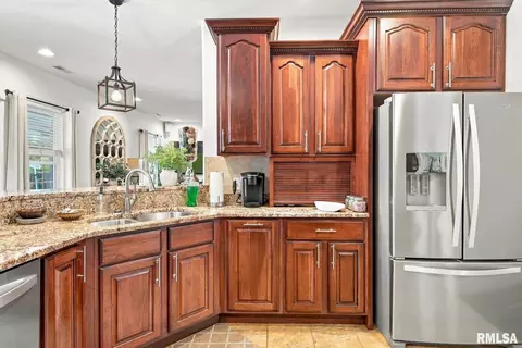 Kitchen - 1509 Chart Hills Dr, Marion, IL 62959 photo 5 of 5