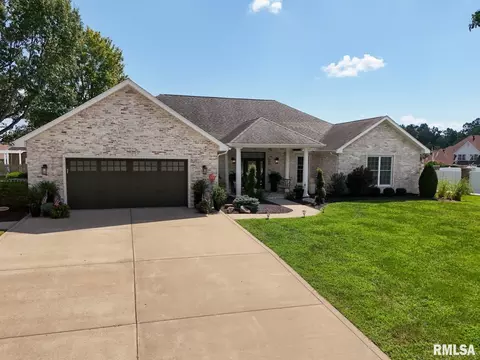 Exterior - 1509 Chart Hills Dr, Marion, IL 62959 photo 3 of 6