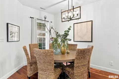 Dining - 1509 Chart Hills Dr, Marion, IL 62959 photo 1 of 3