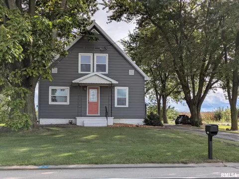 18302 W Farmington Rd, Trivoli, IL 61569