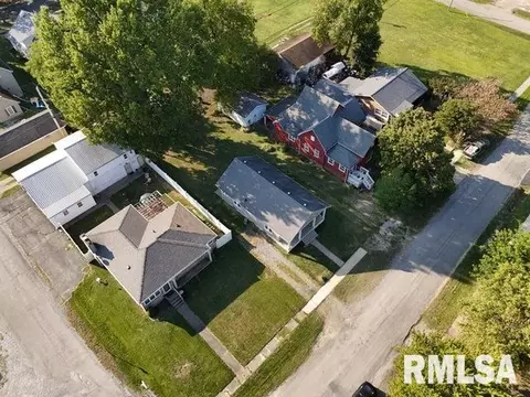 View/Area - 417 S 12th St, Herrin, IL 62948 photo 2 of 2