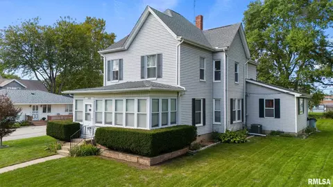 Other - 205 W Burton Ave, Eureka, IL 61530 photo 2 of 14