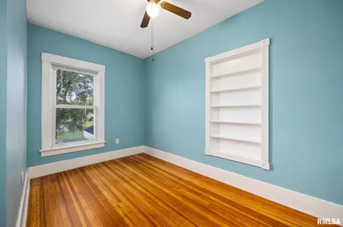 Bedroom - 205 W Burton Ave, Eureka, IL 61530 photo 10 of 12