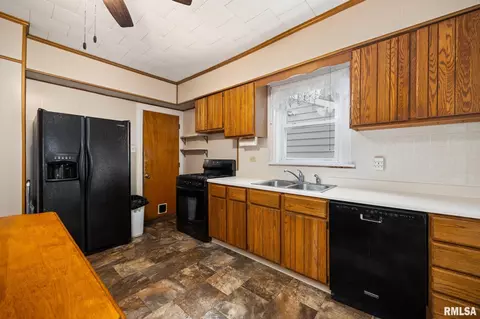 Kitchen - 205 W Burton Ave, Eureka, IL 61530 photo 2 of 3