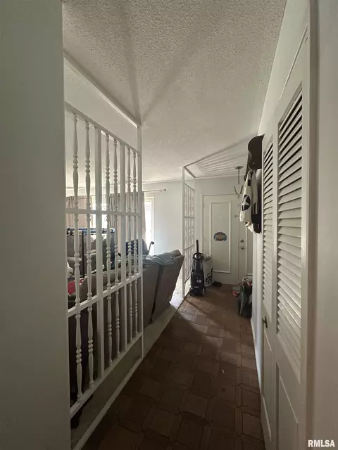 Entry Way - 3204 Sunset Ter, Marion, IL 62959 photo 1 of 2