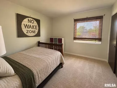 Bedroom - 3204 Sunset Ter, Marion, IL 62959 photo 5 of 5