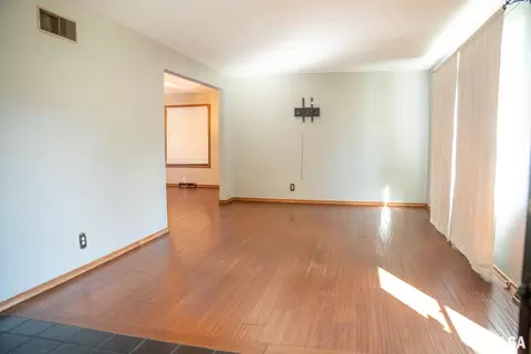 Living - 606 Devonshire Rd, Washington, IL 61571 photo 1 of 5