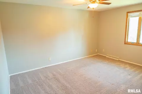 Bedroom - 606 Devonshire Rd, Washington, IL 61571 photo 4 of 5