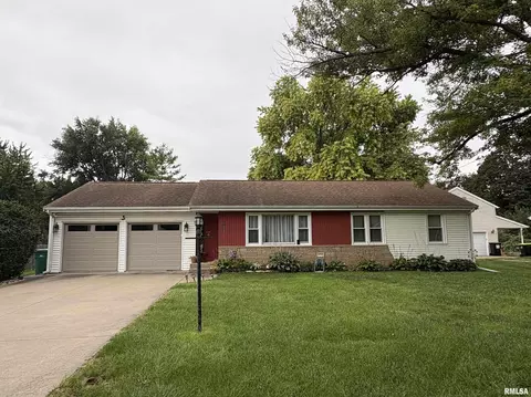 1322 E Valley Shore Dr, Peoria, IL 61615