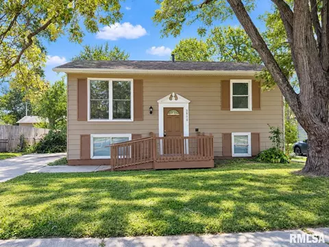 3800 W Vinton Ave, Peoria, IL 61615