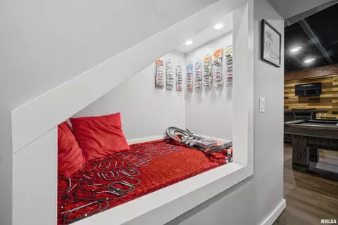 Bedroom - 4009 W Fall Leaf Ct, Dunlap, IL 61525 photo 1 of 7