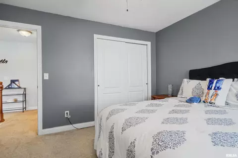 Bedroom - 4009 W Fall Leaf Ct, Dunlap, IL 61525 photo 7 of 7