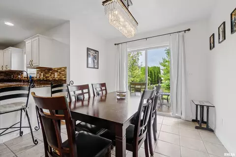 Dining - 4009 W Fall Leaf Ct, Dunlap, IL 61525 photo 1 of 1