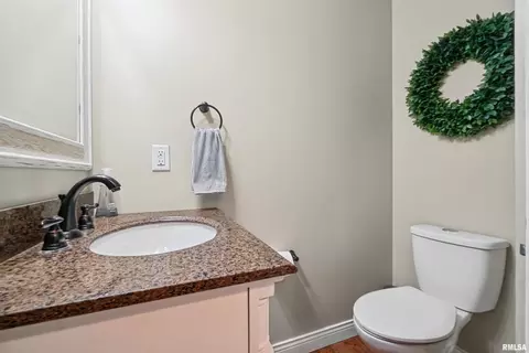 Bath - 4009 W Fall Leaf Ct, Dunlap, IL 61525 photo 1 of 3