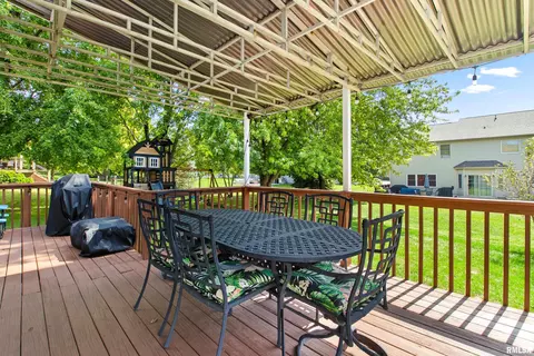 Exterior - 2418 W Chase Dr, Dunlap, IL 61525 photo 10 of 13