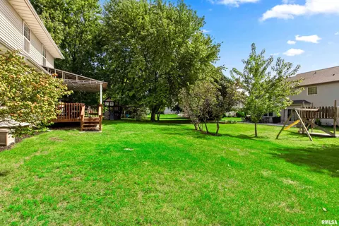 Exterior - 2418 W Chase Dr, Dunlap, IL 61525 photo 6 of 13