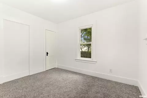 Bedroom - 1013 E Willcox Ave, Peoria, IL 61603 photo 5 of 6