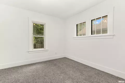Bedroom - 1013 E Willcox Ave, Peoria, IL 61603 photo 4 of 6