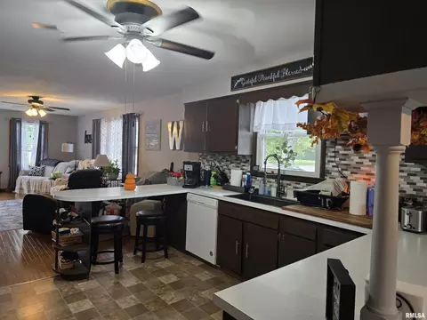 Kitchen - 1246 E Ash St, Canton, IL 61520 photo 2 of 4