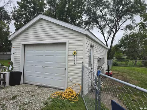 Other - 1246 E Ash St, Canton, IL 61520 photo 17 of 18