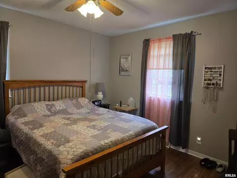 Bedroom - 1246 E Ash St, Canton, IL 61520 photo 1 of 5