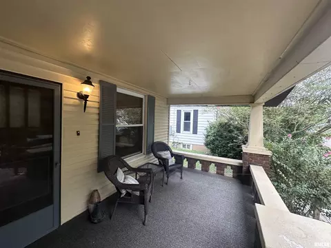 Exterior - 1920 Edith St, Murphysboro, IL 62966 photo 3 of 9