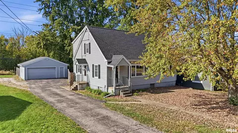 5111 N Montclair Ave, Peoria Heights, IL 61616