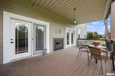 Exterior - 114 Eagle Rdg, Washington, IL 61571 photo 3 of 9