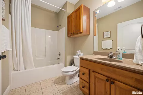 Bath - 114 Eagle Rdg, Washington, IL 61571 photo 1 of 1