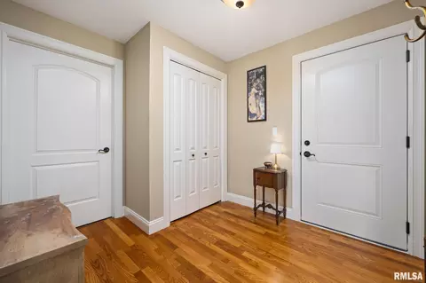 Entry Way - 114 Eagle Rdg, Washington, IL 61571 photo 3 of 3