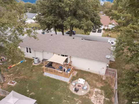 View/Area - 805 E Marshall St, Marion, IL 62959 photo 1 of 2