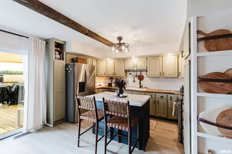 Kitchen - 805 E Marshall St, Marion, IL 62959 photo 1 of 5