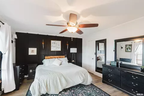 Bedroom - 805 E Marshall St, Marion, IL 62959 photo 3 of 5
