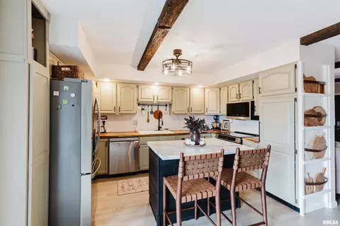 Kitchen - 805 E Marshall St, Marion, IL 62959 photo 3 of 5